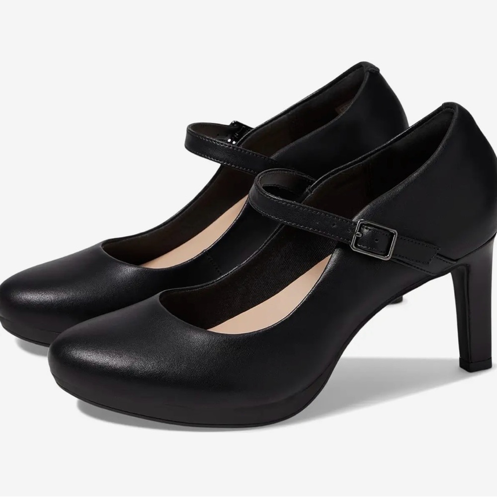 Clark Ambyr Shine “Mary Jane” Women Shoe size 8.5 NWT